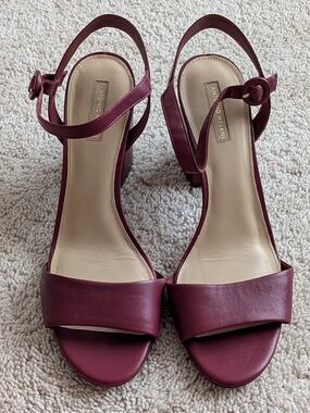 ANTONIO MELANI Burgundy Leather Block Heel Sandals. 11M Used-Very good Condition